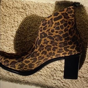 NWOT Leopard Chunky Heel Bootie 7